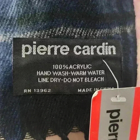Pierre Cardin Plaid Scarf - Picture 3 of 5